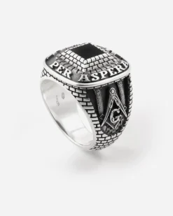 ANELLO CELEBRATIVO MASSONICO AD ASTRA IN ARGENTO CON PIETRA NERA
