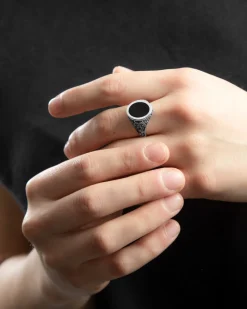 ANELLO CHEVALIER GIULIETTA CON PIETRA NERA