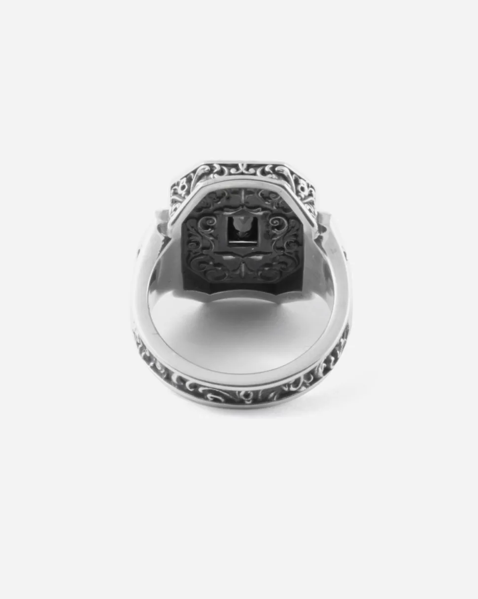 ANELLO CHEVALIER OTTAGONO DECORATO CLYDE IN ARGENTO CON PIETRA NERA