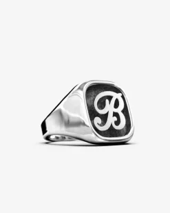 ANELLO CHEVALIER QUADRATO SMUSSATO CON LETTERA INIZIALE PERSONALIZZATA