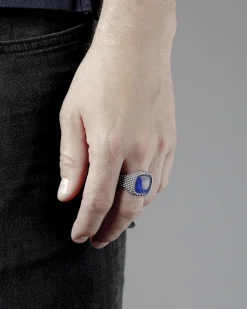 ANELLO CHEVALIER QUADRATO PUNTINATO CON PIETRA PERSONALIZZABILE