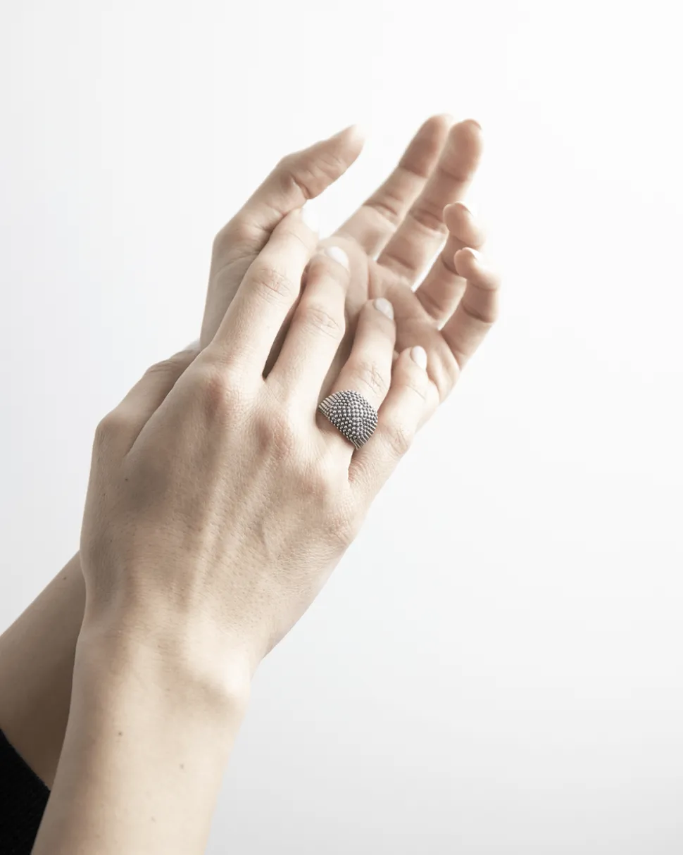 ANELLO CHEVALIER QUADRATO PUNTINATO DA MIGNOLO