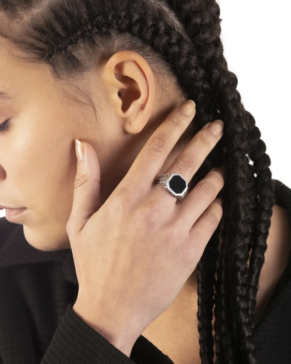 ANELLO CHEVALIER ROMEO IN ARGENTO CON PIETRA NERA
