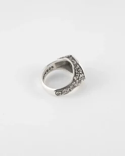 ANELLO CHEVALIER ROMEO IN ARGENTO CON PIETRA NERA