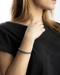 BRACCIALE RIGIDO PUNTINATO IN ARGENTO