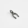 CIONDOLO CHARM FERRO DI CAVALLO PUNTINATO
