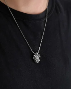 CIONDOLO CUORE CORDA
