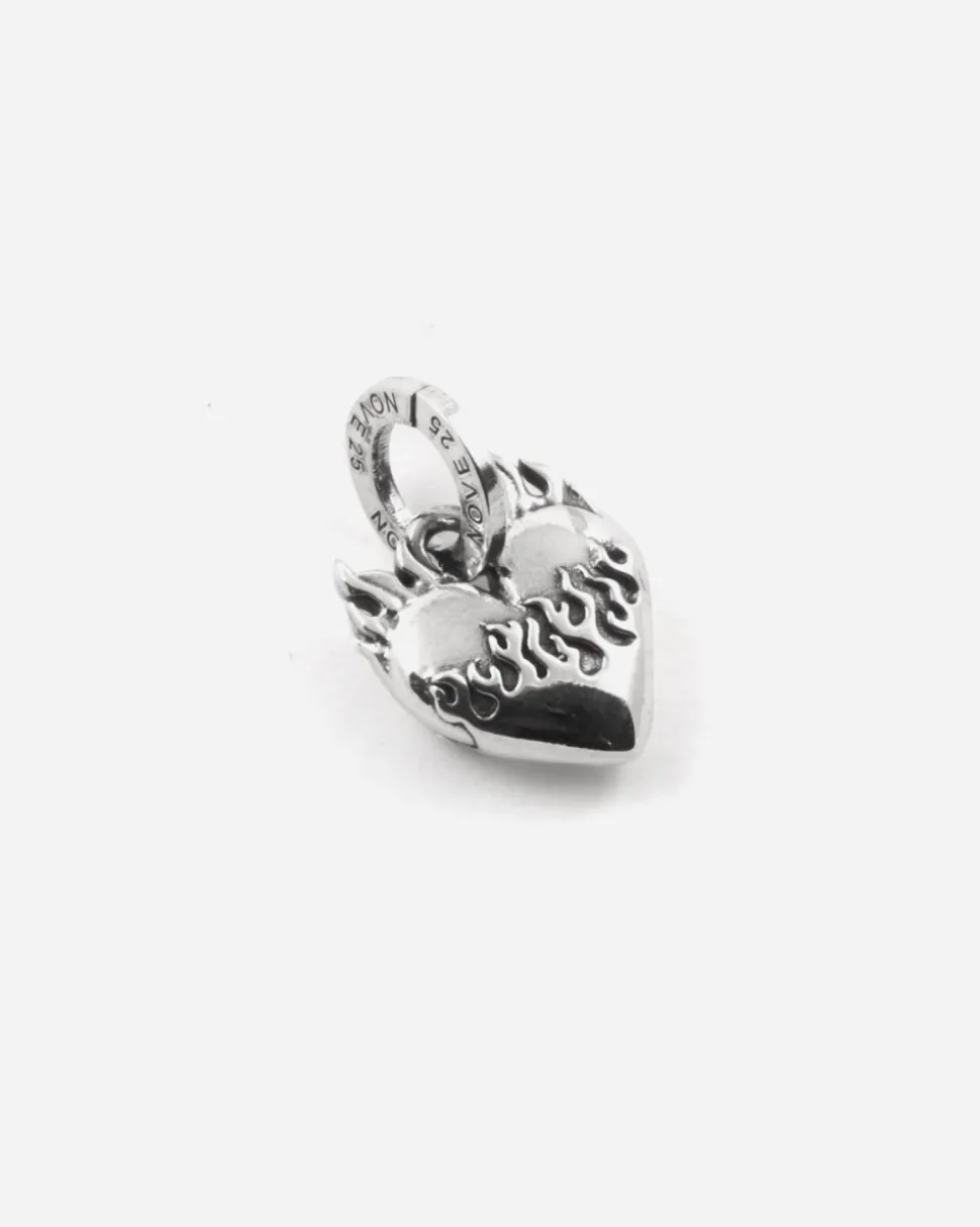 CIONDOLO MINI CHARM CUORE CON FIAMMA IN ARGENTO