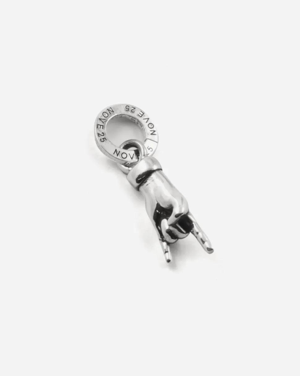 CIONDOLO MINI CHARM MANO CORNA IN ARGENTO