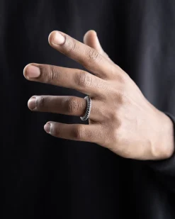 FEDINA PUNTINATA IN ARGENTO BLACK WIND CON BRILLANTI NERI