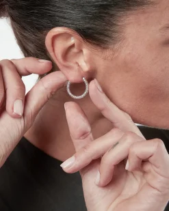 ORECCHINO DIAMOND HOOP MEDIO IN ARGENTO RODIATO