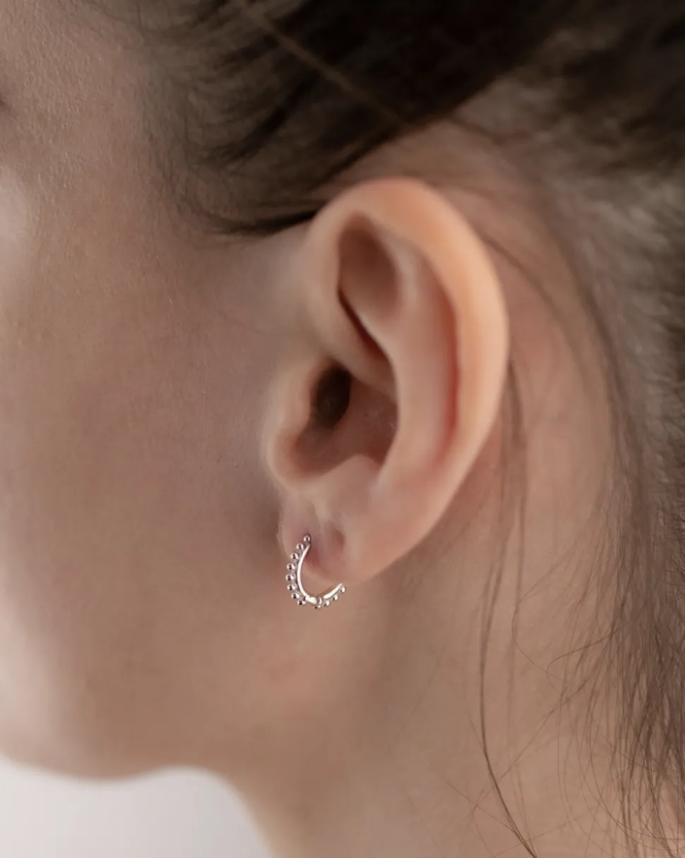 ORECCHINO PIERCING ETNICO PICCOLO IN ARGENTO RODIATO
